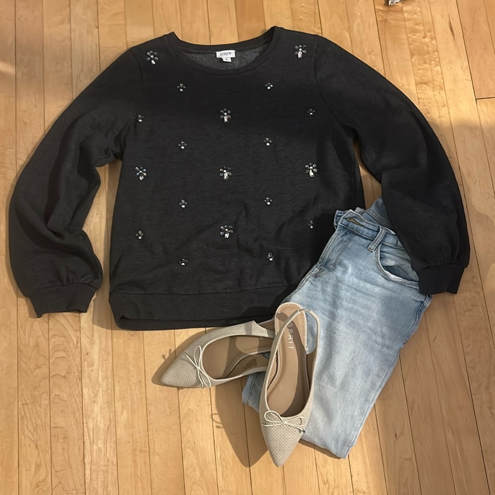 J Crew women’s sweatshirt almost new! Size M